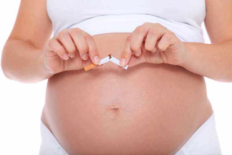 Razones para dejar de fumar embarazada